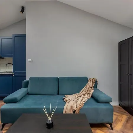 Close-golden Waw - Old Town - Marcinkowskiego #1 Varšava